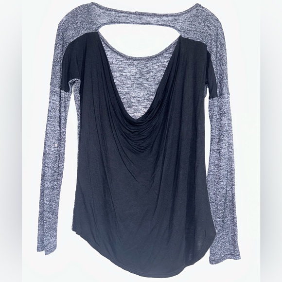 Women’s Size Medium Sweet Claire Long Sleeve Grey Shirt with Black Cutout Back - Picture 2 of 3